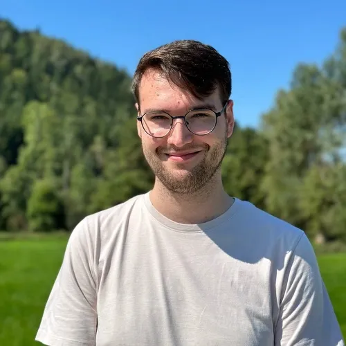 Basti, Ordinationsassistentin